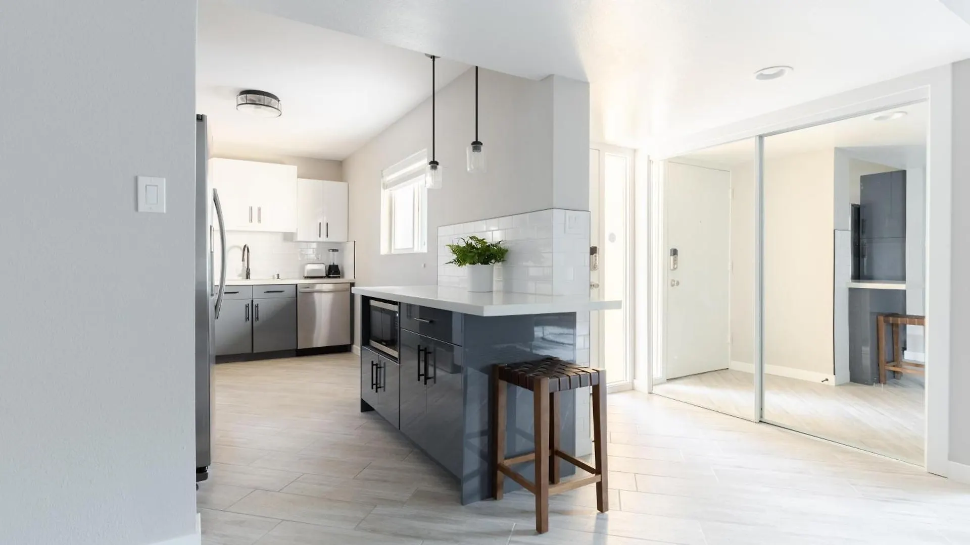 Modern Chic Condo In Midtown W Pool & Hot Tub Phoenix United States