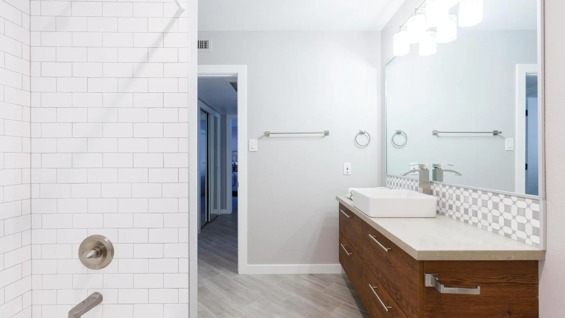 Modern Chic Condo In Midtown W Pool & Hot Tub Phoenix Holiday home