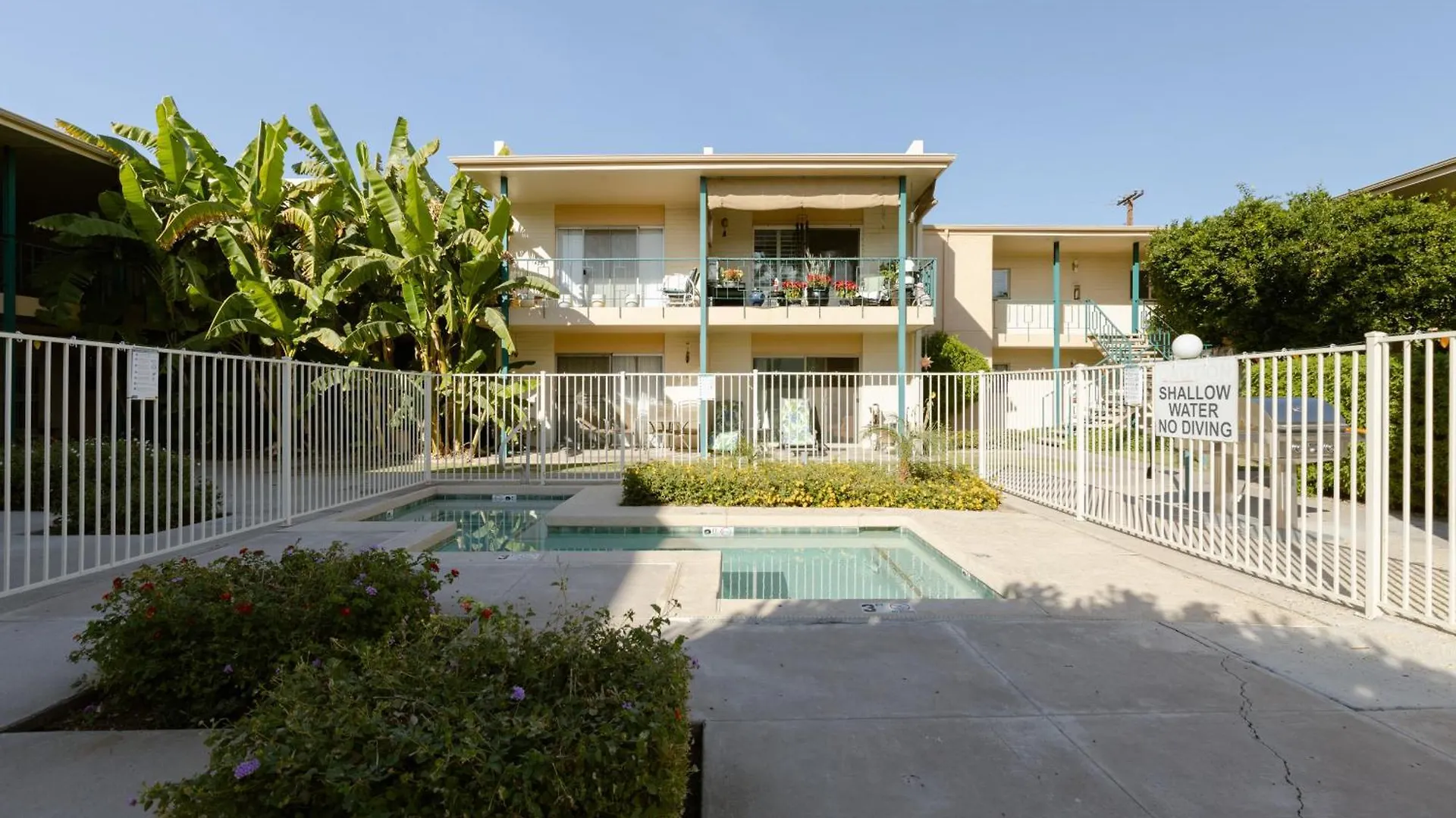 Modern Chic Condo In Midtown W Pool & Hot Tub Phoenix 0*,  United States